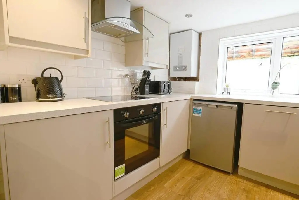 4 Bed Town House 'Reading Town Centre'