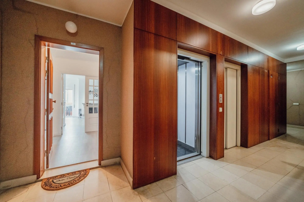 Gaia Terrace With Elevator by Vacationy