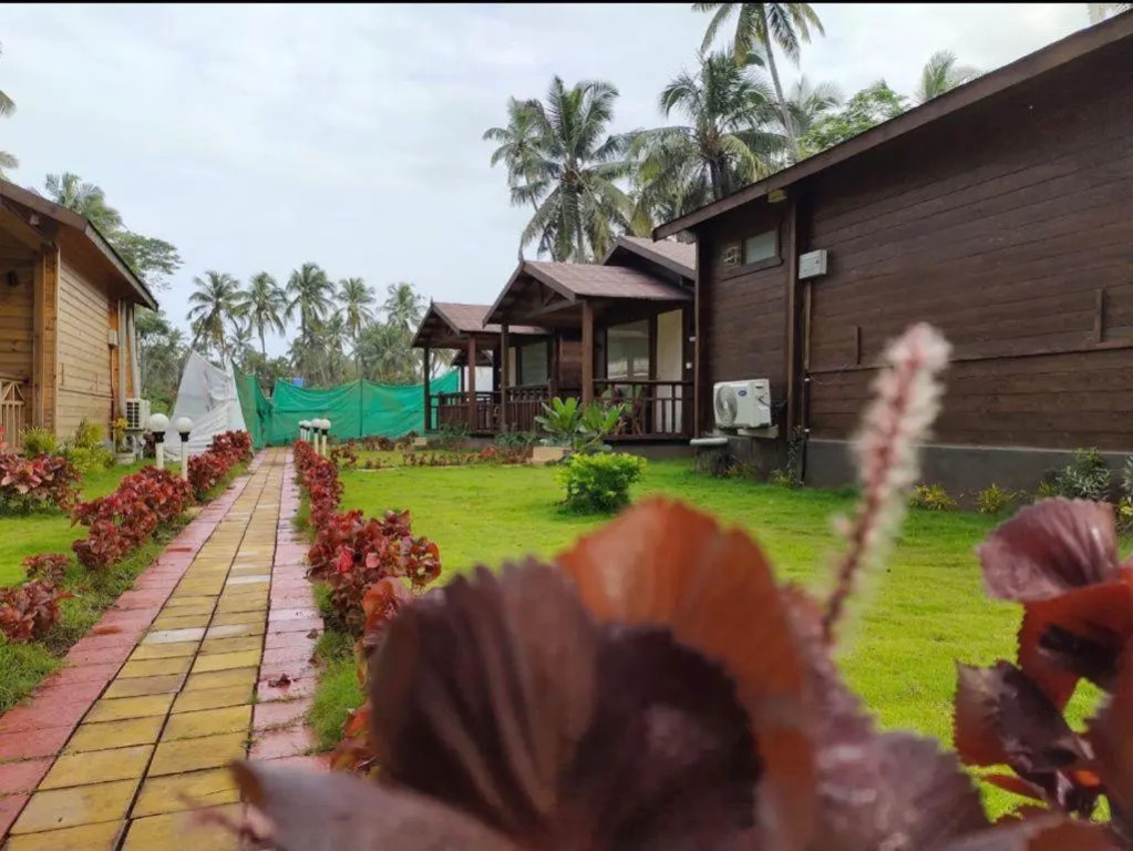Golden Sands Resort, Morjim