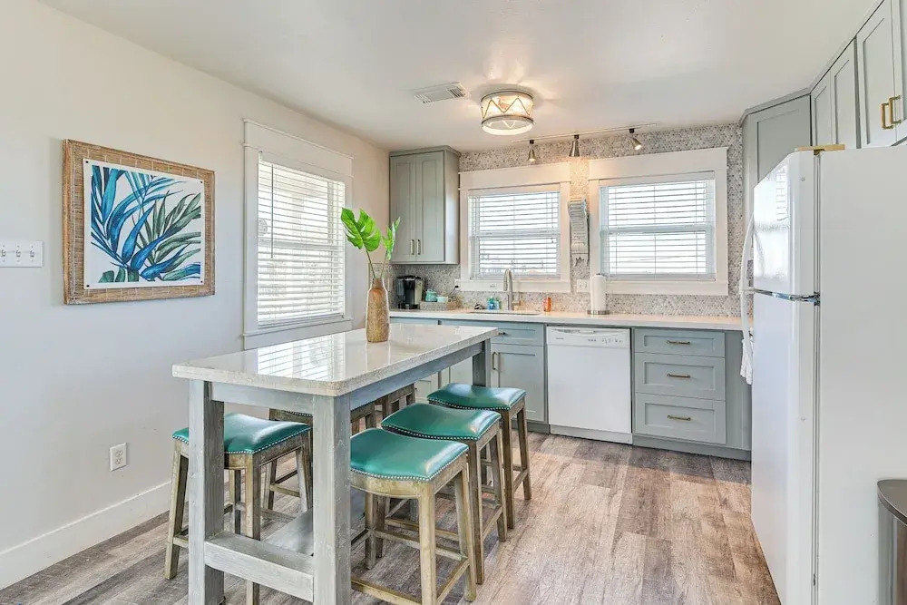 Modern Coastal Farmhouse: Walk to Surfside Beach!