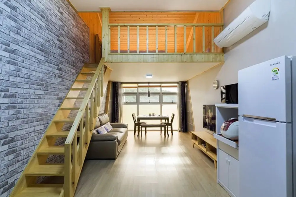 Yeosu Gold Light Pension