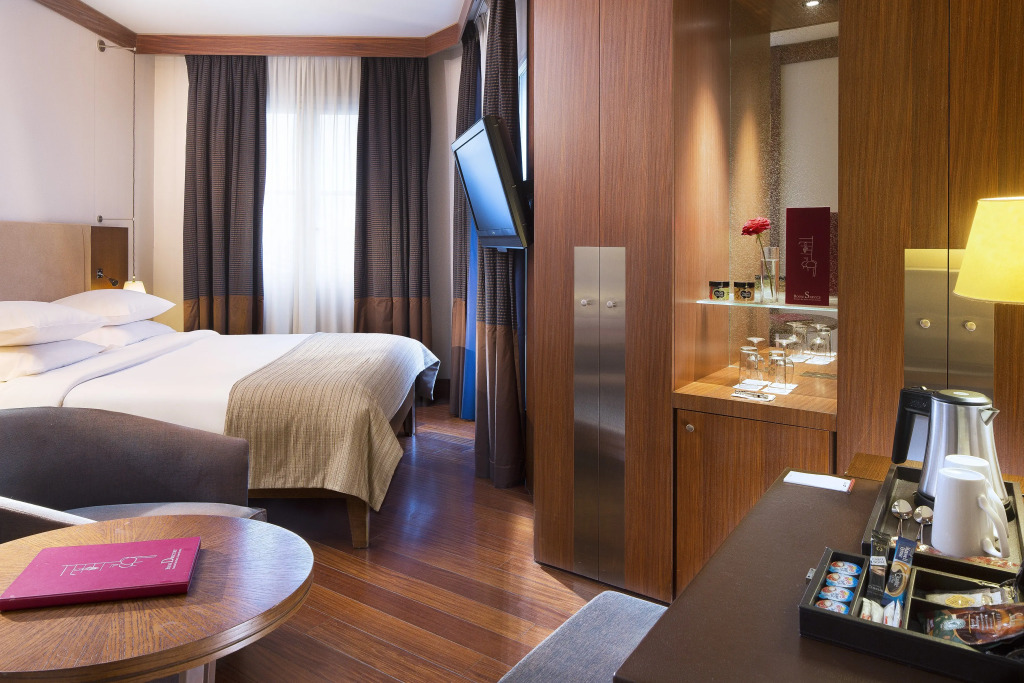Grand Hôtel Champs-Elysées