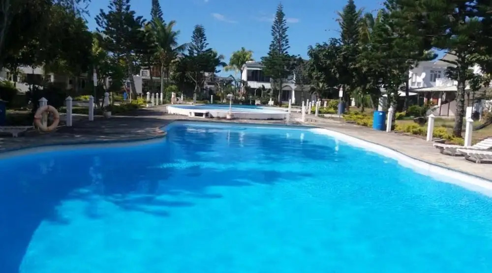 House With 3 Bedrooms in Pereybere, With Pool Access and Enclosed Gard