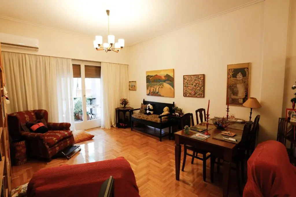 Spacious, big apartment for 6 persons in the center of Athens