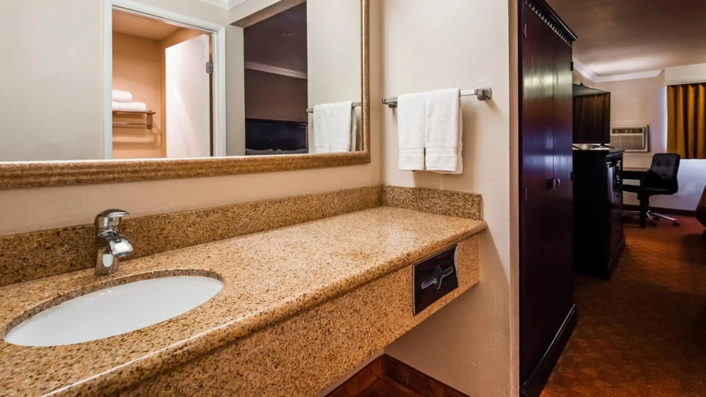 Lompoc Valley Inn and Suites