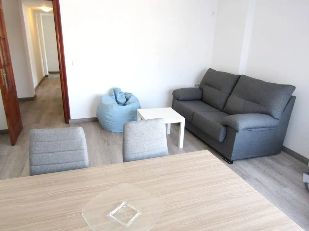 Apartment with 3 Bedrooms in Benetúser, with Wonderful City View And Wifi