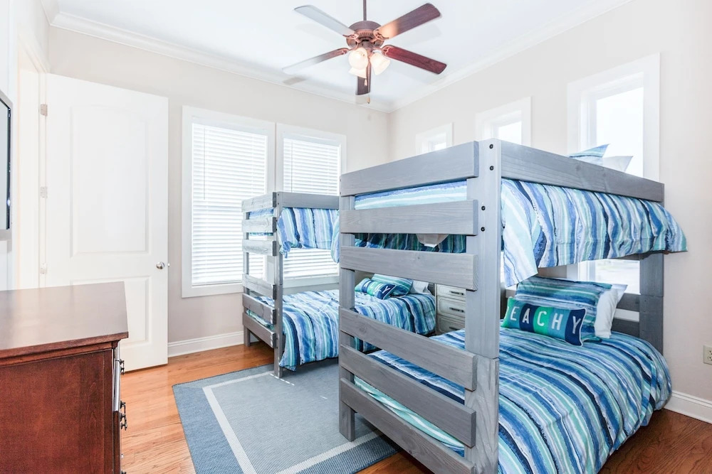 6240 Thomas Drive Townhouse 4 Bedrooms 4 Bathrooms Townhouse