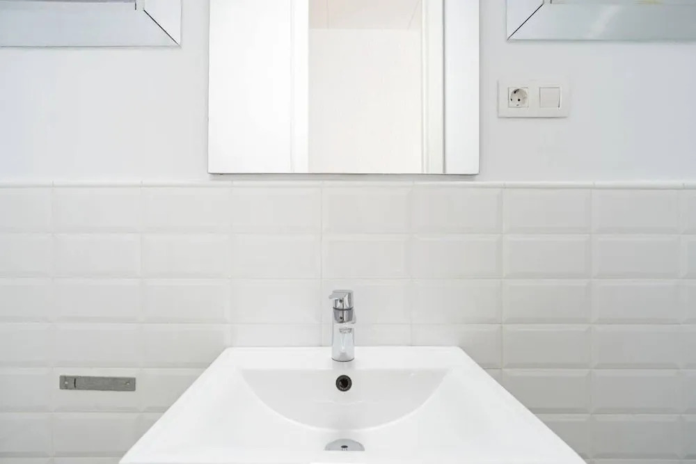 Spacious 4 Bed Apt Close to Sagrada Familia Temple