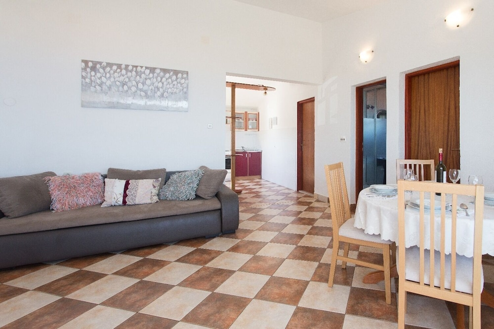 Apartment Sandrica