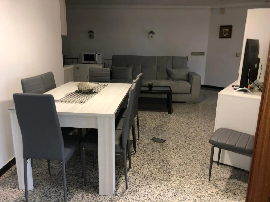 Luxurious 5 Bedroom Apartment in Moncloa-Aravaca