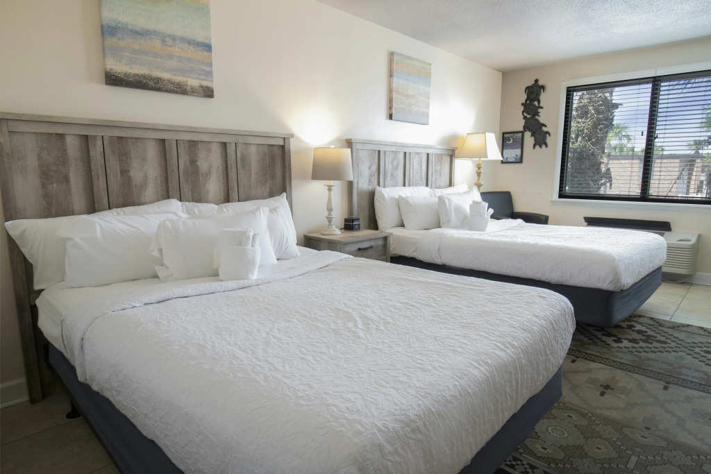 The Oceanfront Litchfield Inn 251