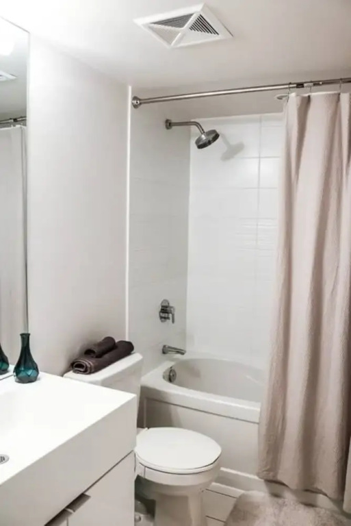 Toronto 3 Bedroom Condo