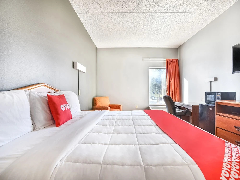 OYO Townhouse Inn Jacksonville near LittleRock AFB