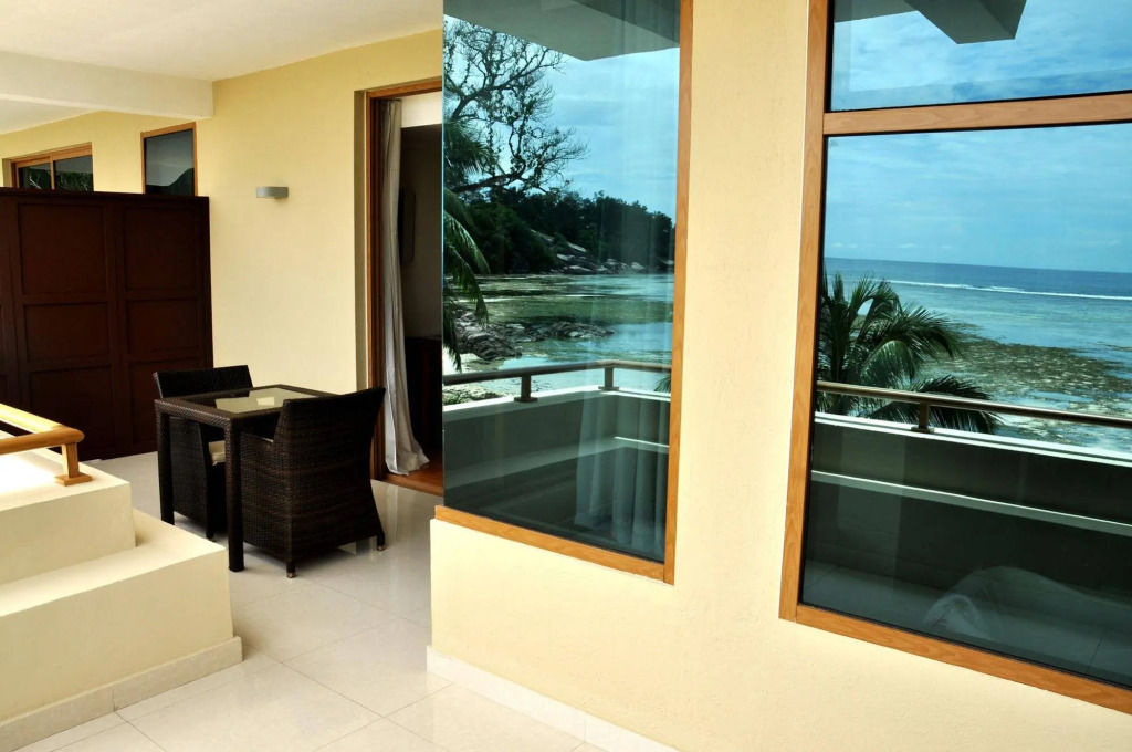 Crown Beach Hotel Seychelles