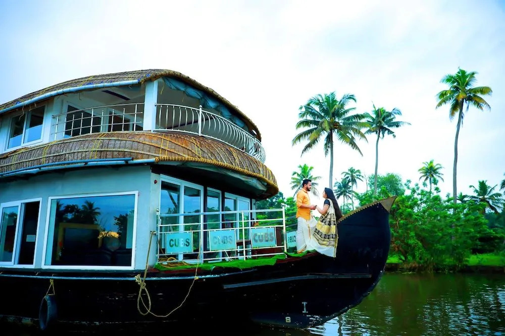 Kerala Nature Houseboat by Coco floatel