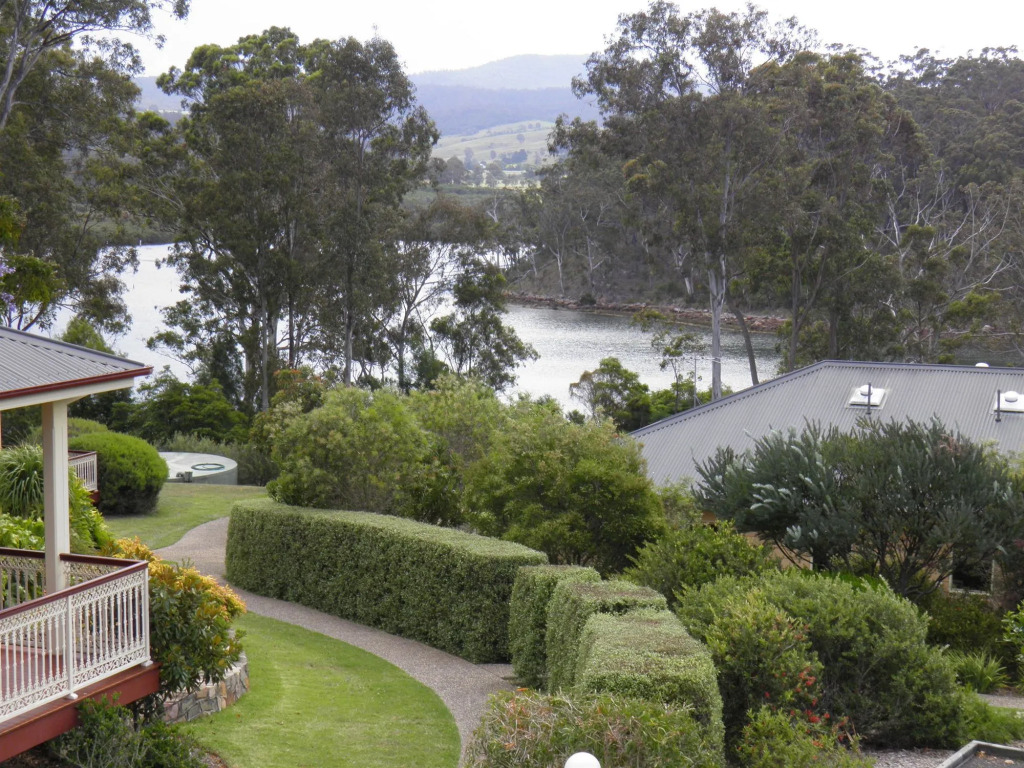 Robyns Nest Lakeside Resort