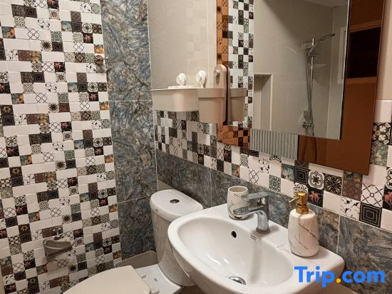 Bangkok Private 4BR Townhouse Pool& Gym | Bangna