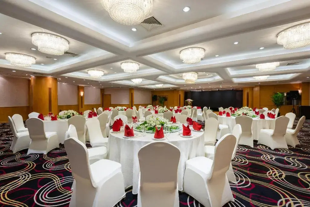 Отель Park Inn by Radisson Shanghai Downtown