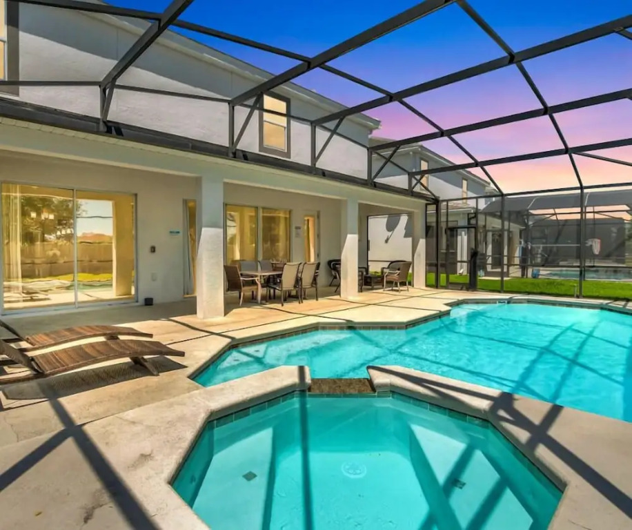 Spacious 9br, 9BA Resort Home w/ Private Pool