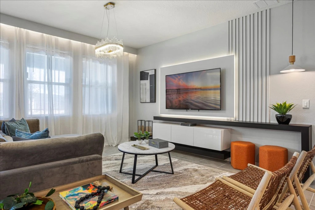 7 Bedrooms 5 Bathrooms Solterra 7596 Ol