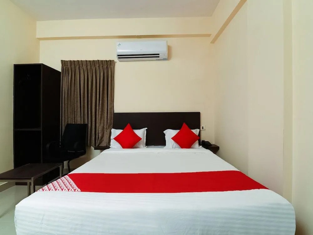 Oyo 22782 Akshara Suites