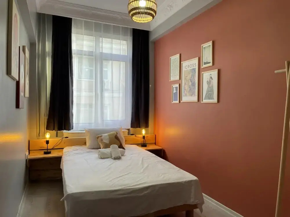 Bohemian Flat in Nisantasi With Central Location