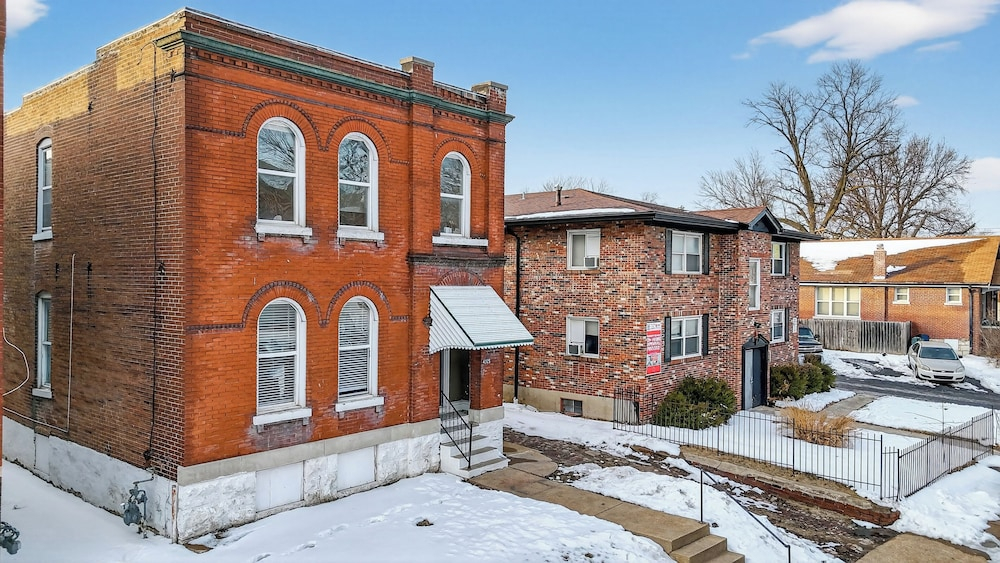 Spacious 3BR House in St. Louis