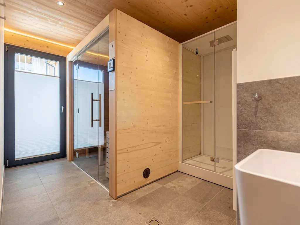 Luxury Chalet in Ennsling near Schladming with Private Spa