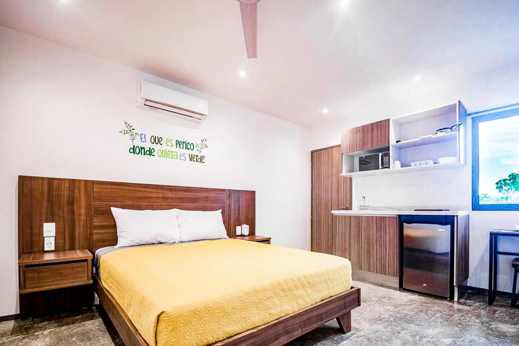 ~ Private CONDO in Awesome Complex ~ POOL + ROOFTOP Lounge ~ Walk to 5ª Avenida & Beach!