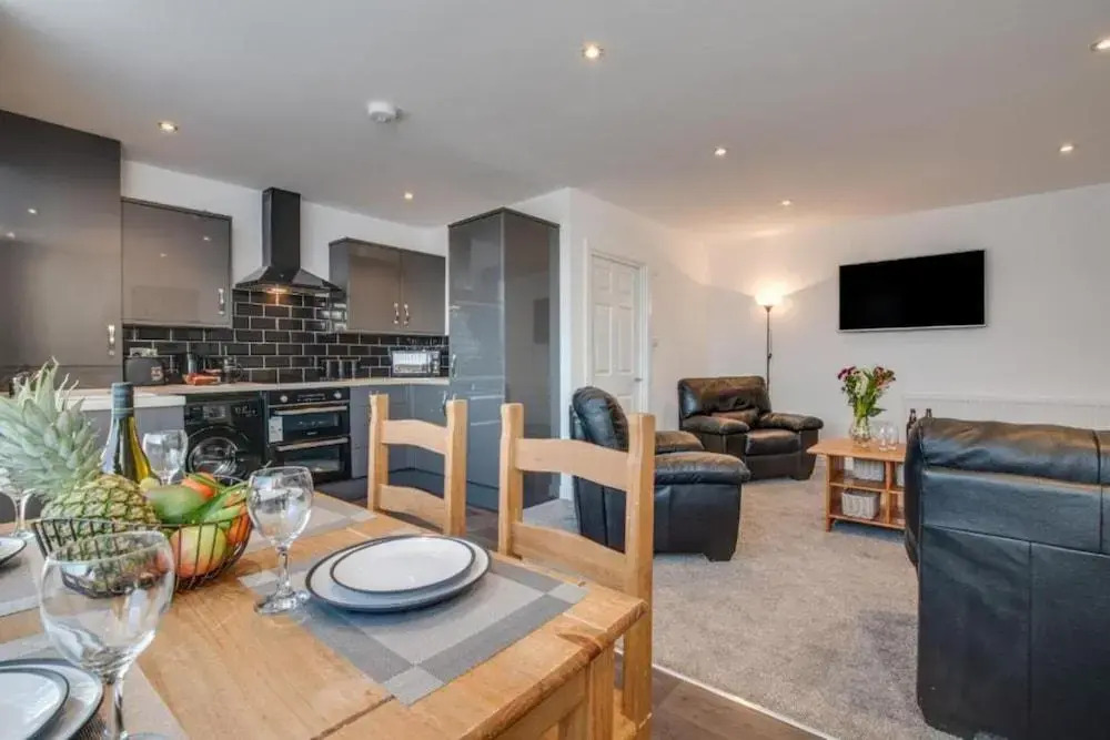 Jackson Court Apartments, Marske