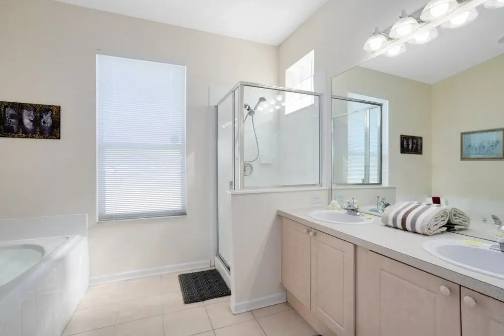 4 Bedroom/3 Bath South Facing Pool - Luxury Villa 4 Villa by RedAwning