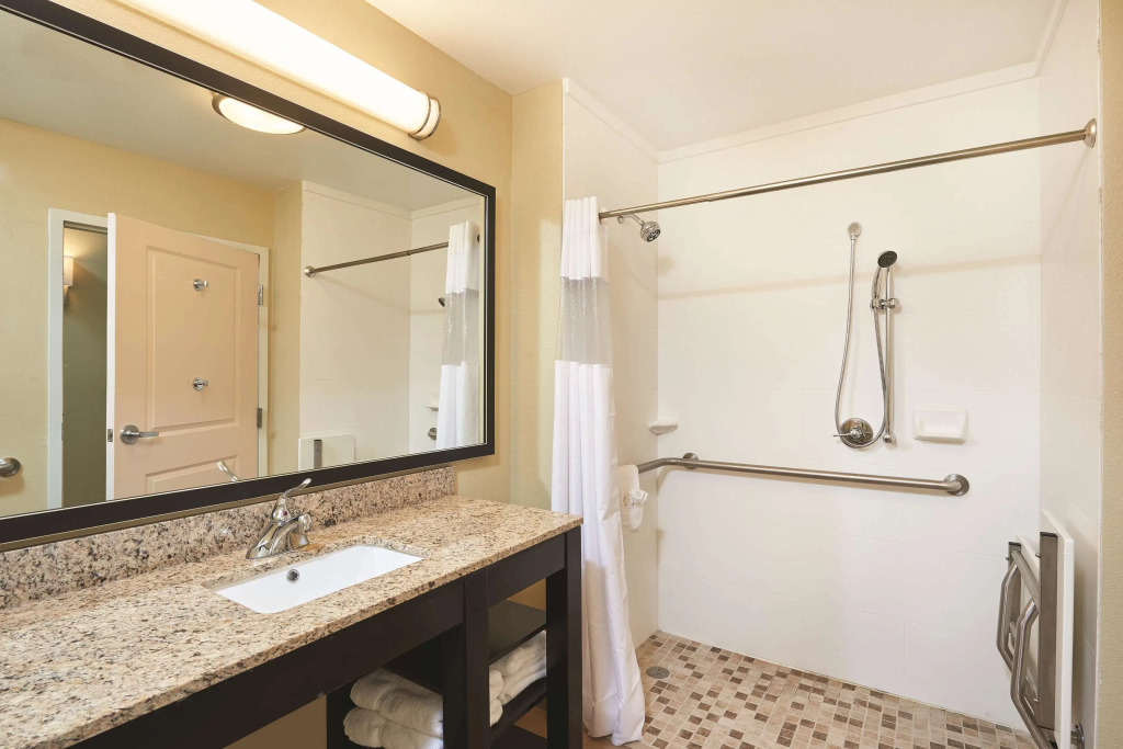 La Quinta by Wyndham Carlsbad