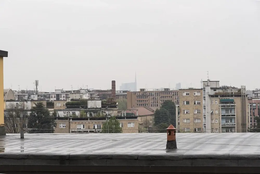 High Rise Studio Flat near Metro Stop