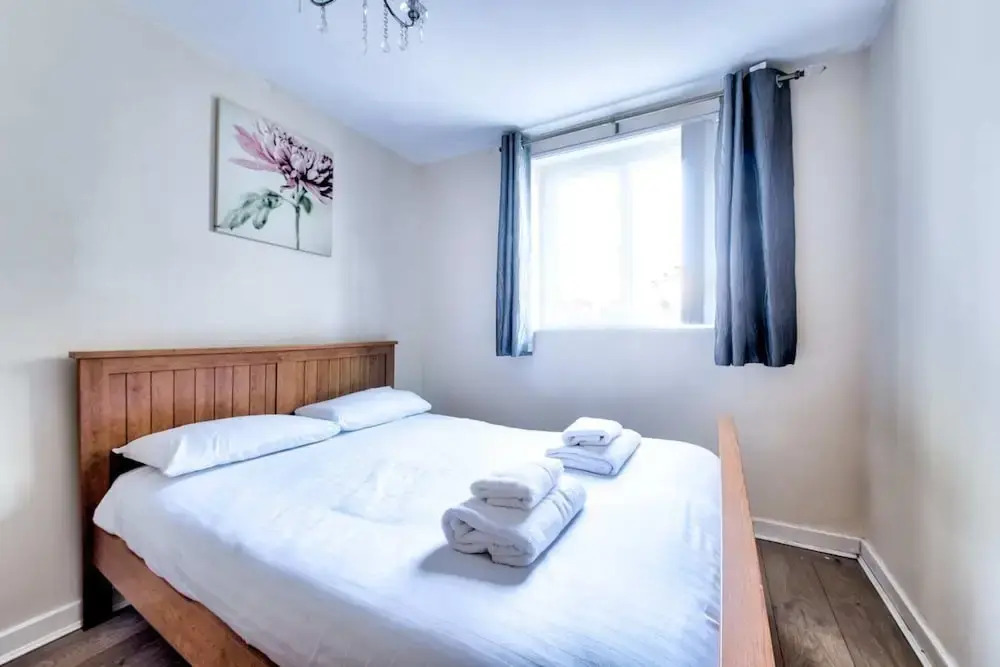 Cosy Apartment with Balcony, Close to City Centre