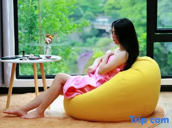 Mount Qingcheng Three Cats  Forest Spa Homestay