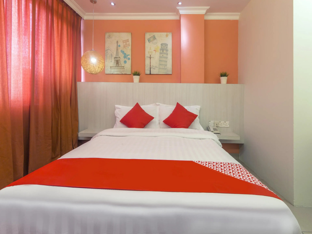 OYO 761 City Hotel