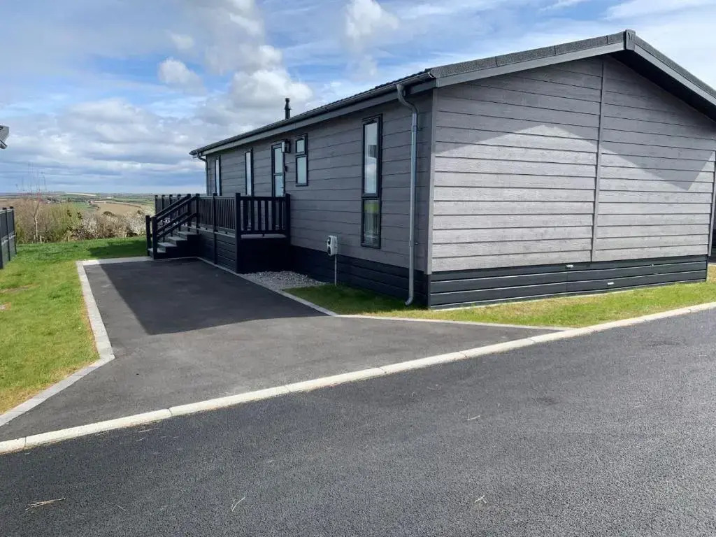Edge of Padstow, 2 bedroom luxury lodge