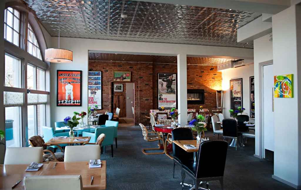 Retro Suites Hotel