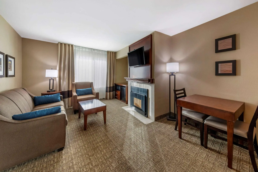 Comfort Inn & Suites Ventura Beach