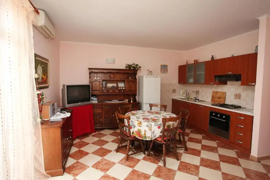 Split Apartments Peric