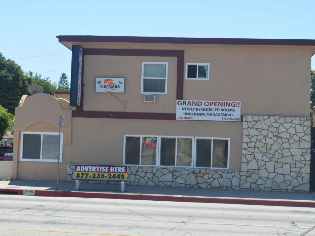 Tropicana Motel