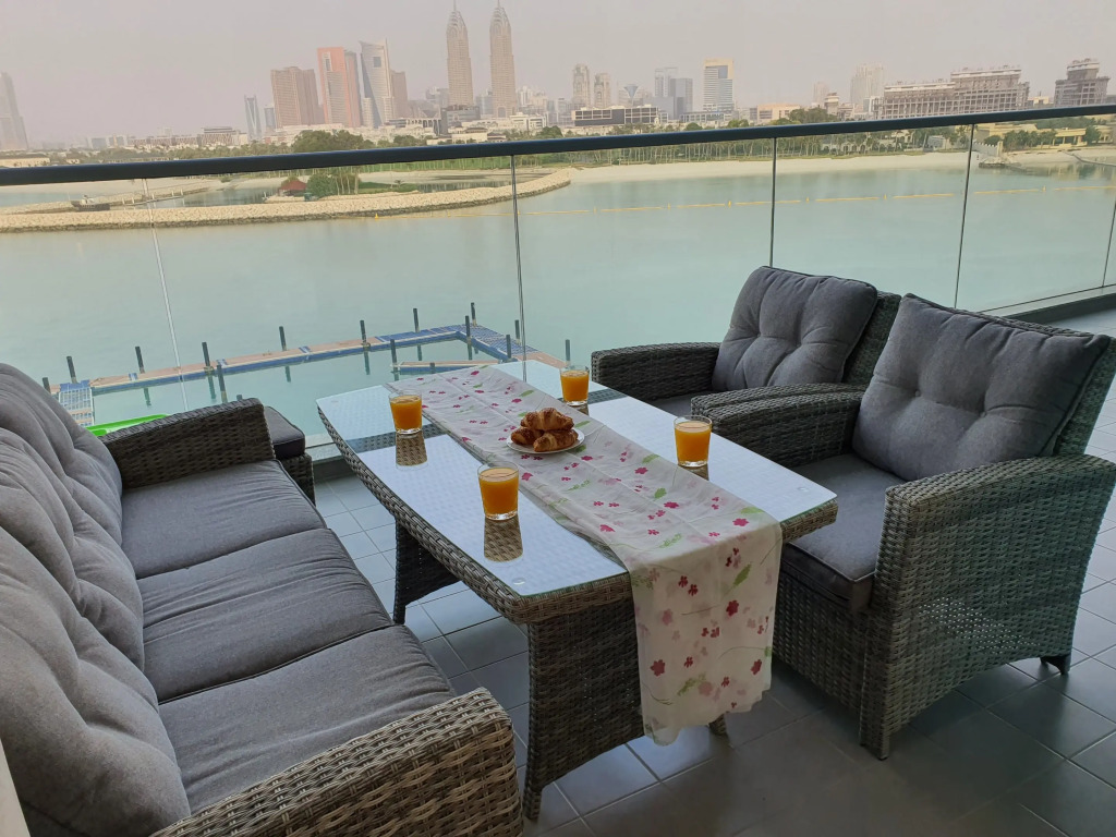 Stunning 1 Bedroom Sea View on the Palm