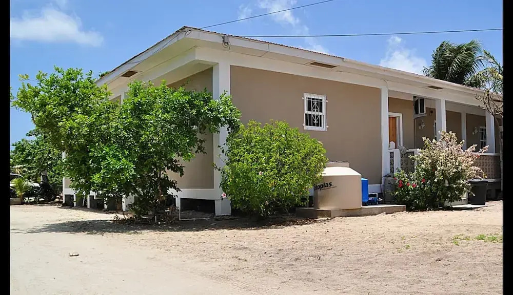 Sundowner Lodge