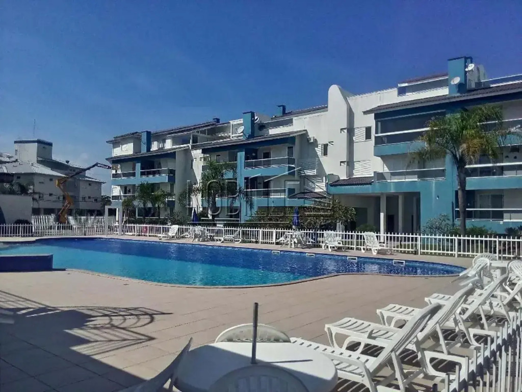 4 bedroom Penthouse with a private swimming pool!