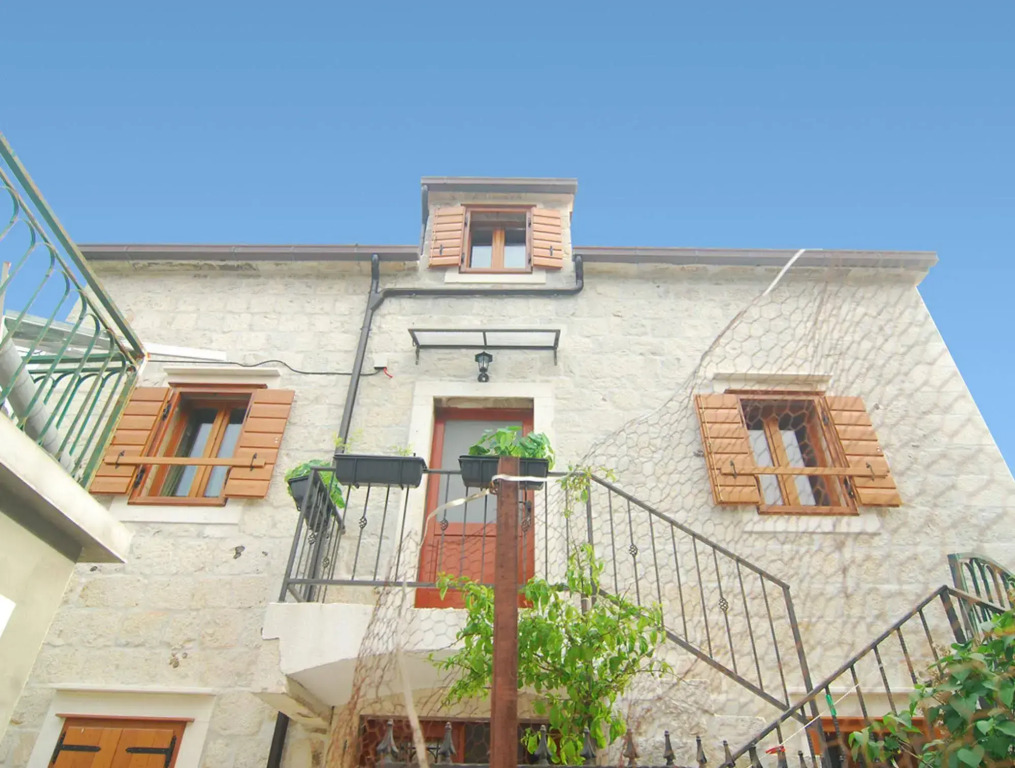 Apartments and Rooms Marino