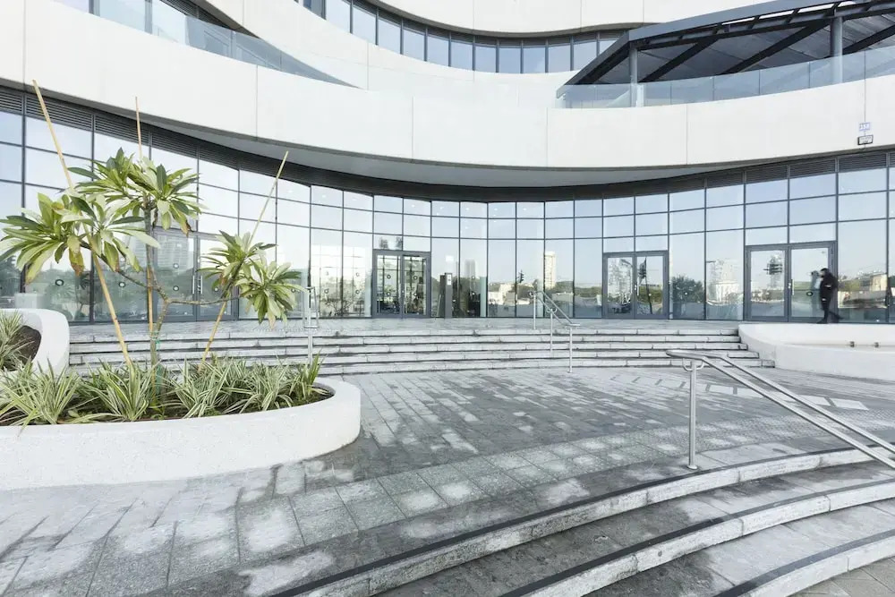 AirTLV - Menachem Begin Apartment