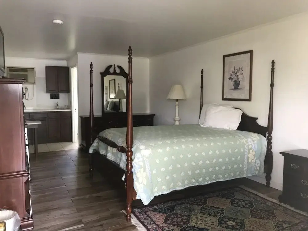 Leola Inn and Suites
