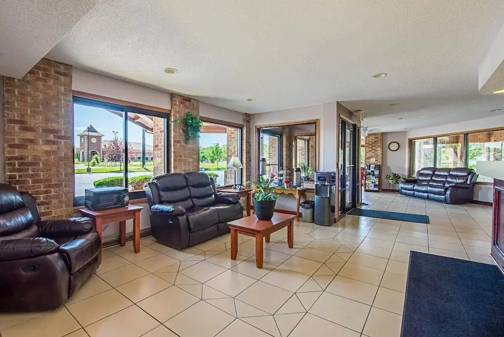 Royal Inn Suites