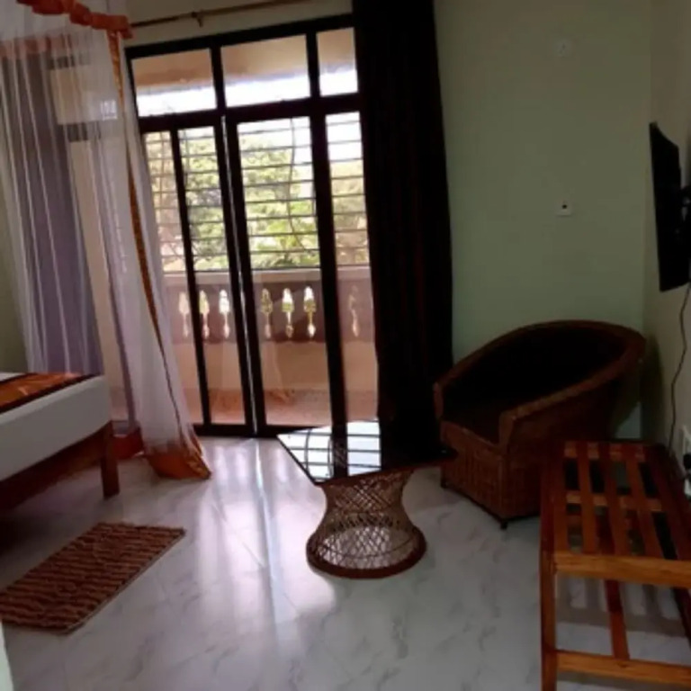 CaliTwapa Hotel & Restaurant