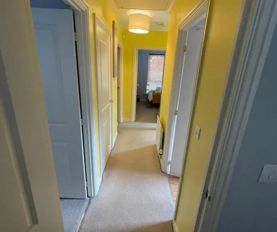 Holiday Home In Cardiff, Sleeps 8